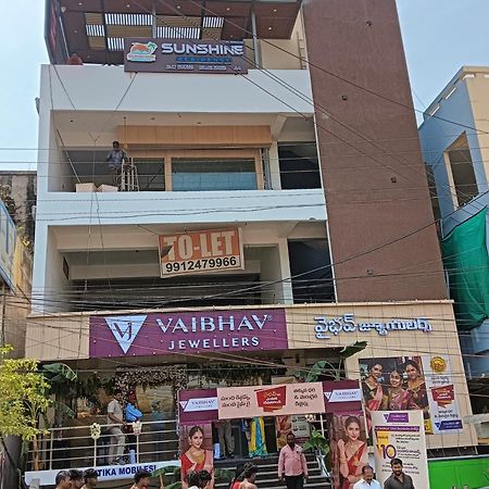 Sunshine Residency Hotel Mancherāl Exterior photo