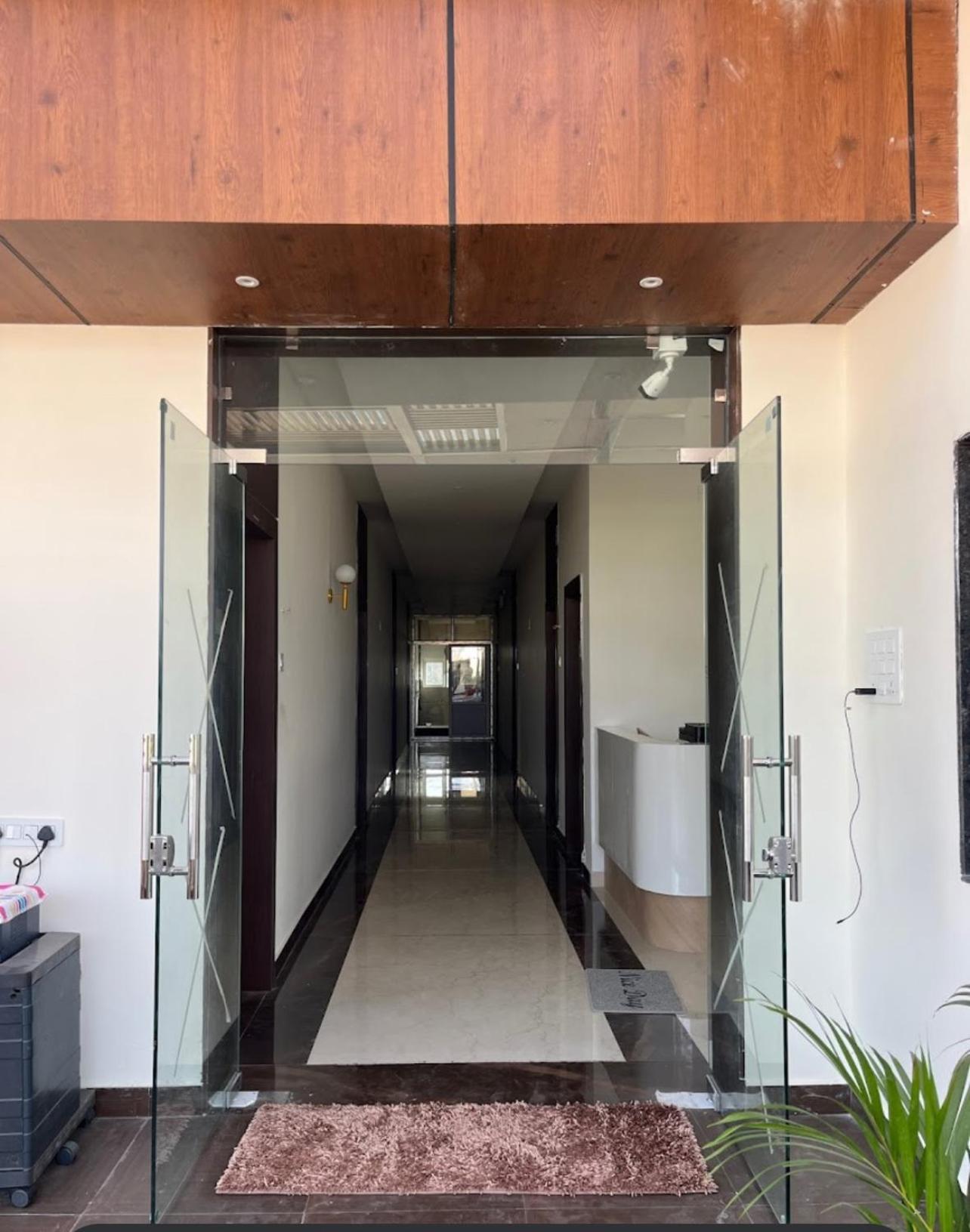 Sunshine Residency Hotel Mancherāl Exterior photo
