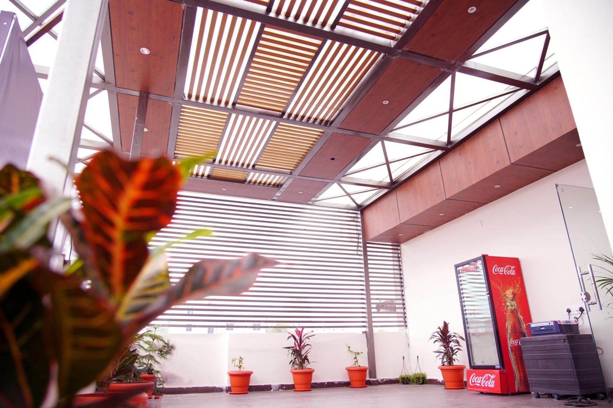 Sunshine Residency Hotel Mancherāl Exterior photo